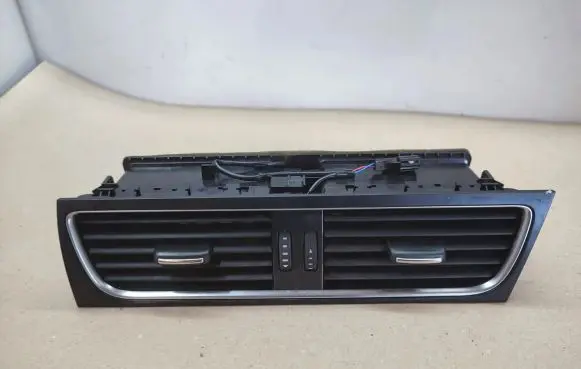 Audi A4 S4 B8 8K Dash center air vent grill 8T2820951C