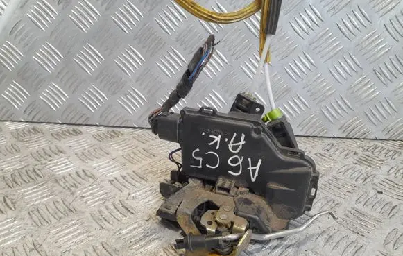 Audi A6 S6 C5 4B Rear door lock
