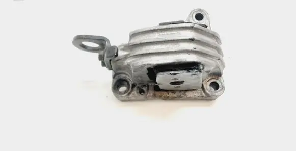 Volvo XC90 Engine mount bracket 326C88