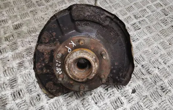 Mitsubishi Pajero Front wheel hub