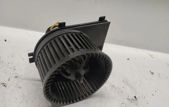 Volkswagen Jetta III Heater fan/blower