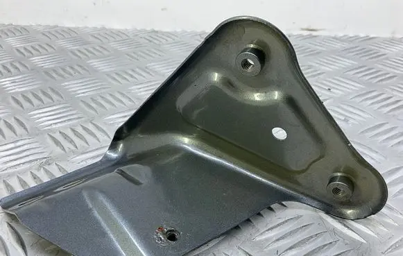 Skoda Rapid (NH) Fender mounting bracket 5JA821142A