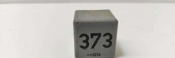 Volkswagen PASSAT B5.5 Other relay 8D0951253A