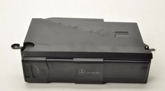 Mercedes-Benz CLK A209 C209 CD/DVD changer A2038703389