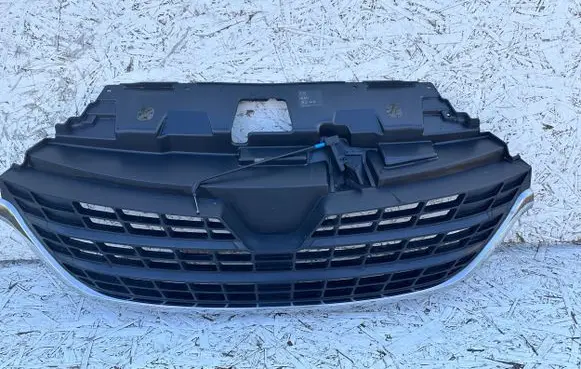 Renault Trafic III (X82) Front bumper upper radiator grill