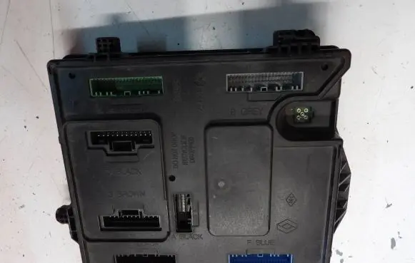 Renault Megane III Comfort/convenience module 284B13640R S180098201 694626886
