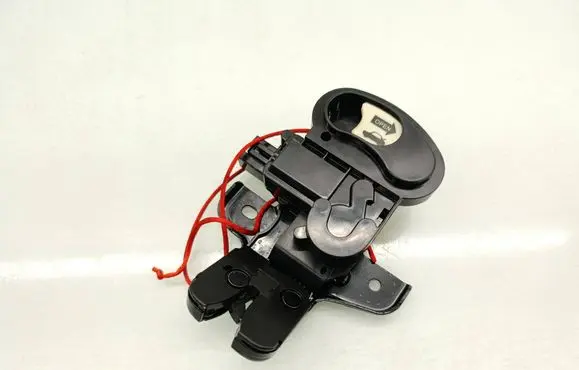 Alfa Romeo Giulia Tailgate/trunk/boot lock/catch/latch 3037075