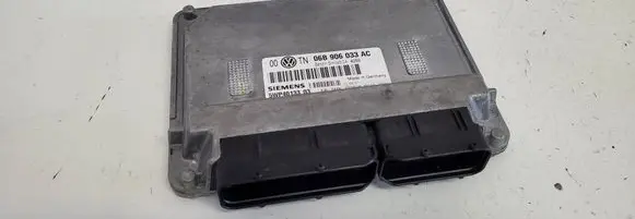 Volkswagen PASSAT B5.5 Engine control unit/module 06B906033AC 06B906033AQ 5WP4013303