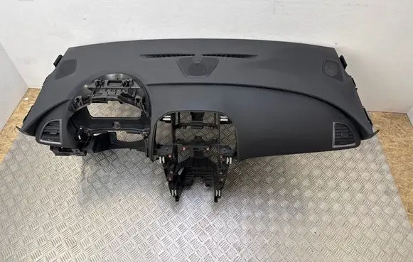 Opel Astra J Dashboard 