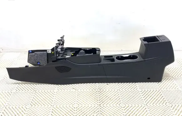 Renault Captur II Center console 