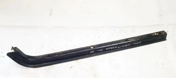 Chrysler Voyager Sliding door trim 