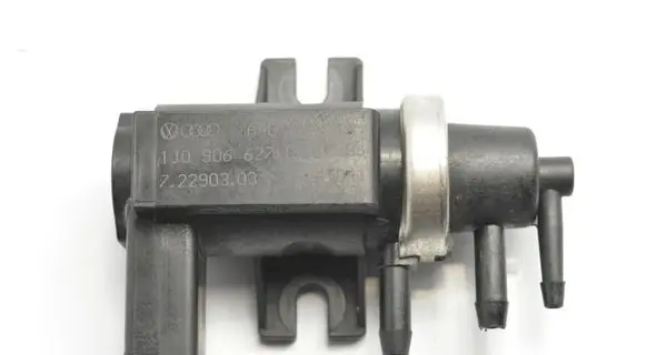 Volkswagen Transporter - Caravelle T5 Turbo solenoid valve 1J0906627C