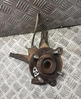 Hyundai Getz Front wheel hub spindle knuckle