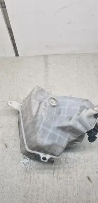 Toyota Prius (XW20) Windshield washer fluid reservoir/tank 060851145