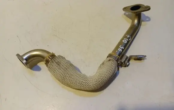 BMW 5 F10 F11 EGR valve line/pipe/hose 7574954