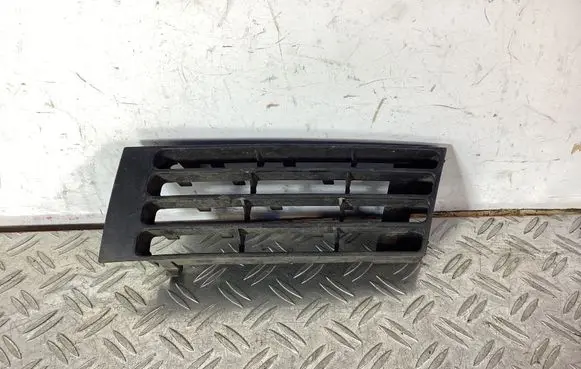 Audi A4 S4 B5 8D Front fog light trim/grill 8D0807345AA