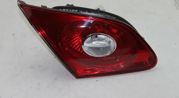 Volkswagen PASSAT CC Tailgate rear/tail lights