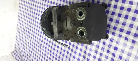 Ford Mondeo Mk III Air conditioning (A/C) compressor (pump) R3608