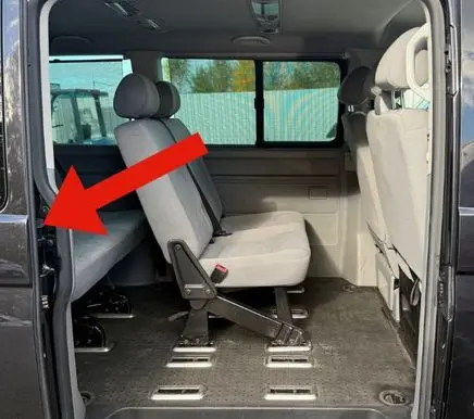 Volkswagen Transporter - Caravelle T5 Sliding door middle roller runner 7H0843336D