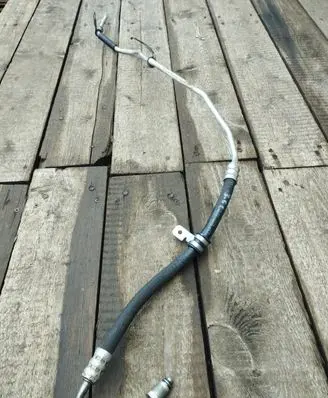 Chrysler Town u0026 Country V Power steering hose/pipe/line 05151722AE