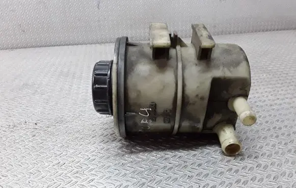 Power steering fluid tank/reservoir