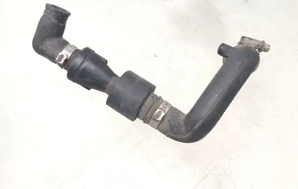 Volkswagen PASSAT B5 Vacuum line/pipe/hose 058133783D