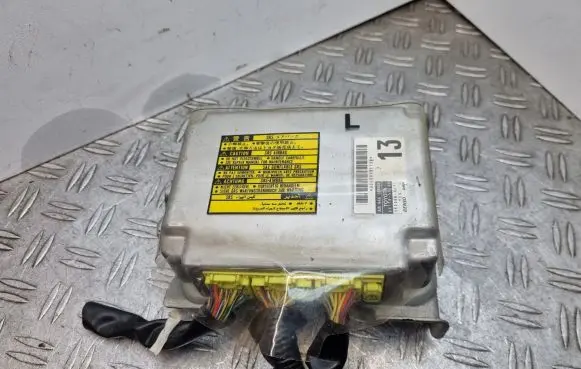 Toyota Land Cruiser (J100) Airbag control unit/module 8917060180 1523006091