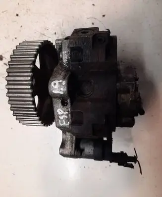 Renault Espace - Grand espace IV Fuel injection high pressure pump 8200108225