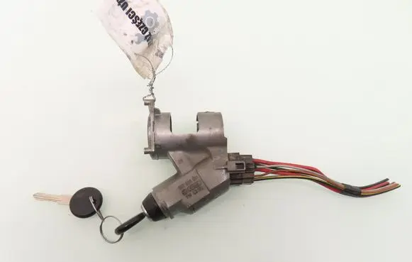Volkswagen Golf II Ignition lock 357905851