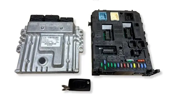 Citroen C5 Engine ECU kit and lock set 9667082380 9666912580 2917LC02790637