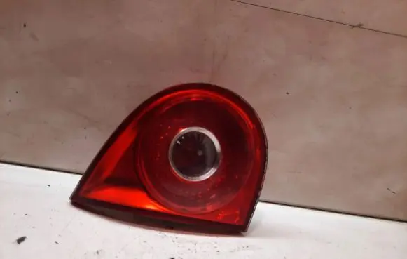 Volkswagen Golf V Tailgate rear/tail lights 1K6945093E 94093E0307 028500102