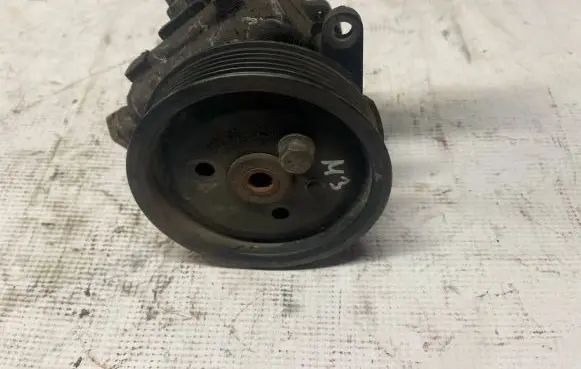 BMW M3 Power steering pump 2282951