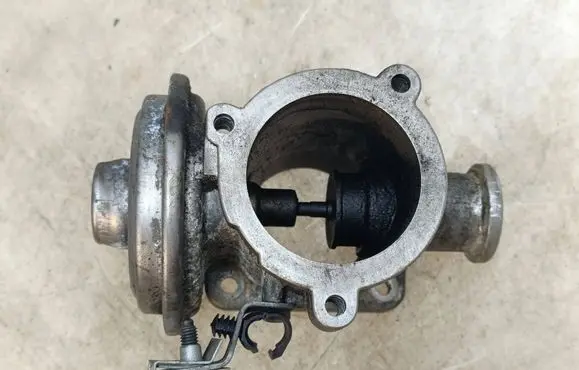 BMW 3 E90 E91 EGR valve 7791480