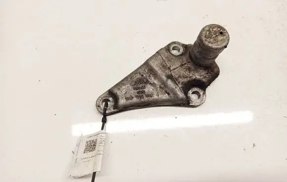 Audi A6 S6 C5 4B Engine mounting bracket 8D0199343J
