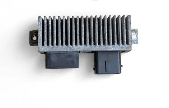 Renault Scenic III - Grand scenic III Glow plug pre-heat relay 8200558438A