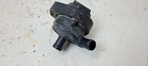 Jaguar I-Pace Electric auxiliary coolant/water pump J9D3-18D473-AA