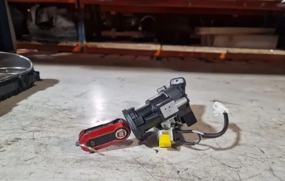 Fiat 500L Ignition lock 61191200