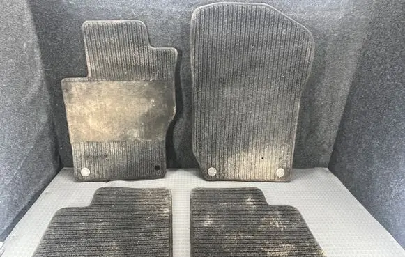 Mercedes-Benz ML W164 Car floor mat set 