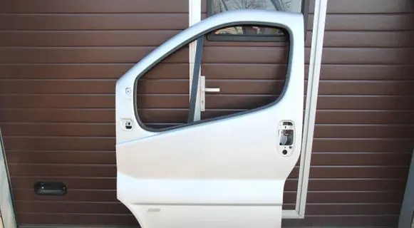 Opel Vivaro Front door 7751478602 7751472214