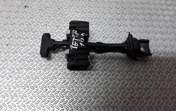 Volkswagen Jetta VI Front door check strap stopper