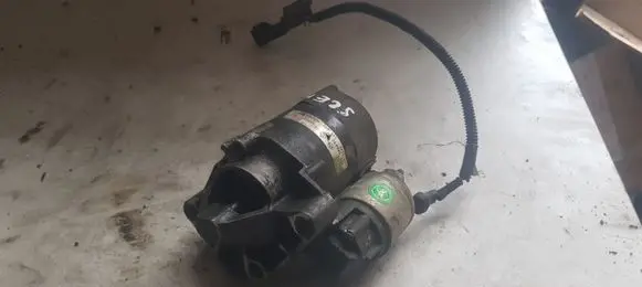 Renault Scenic I Starter motor 105119C 104674