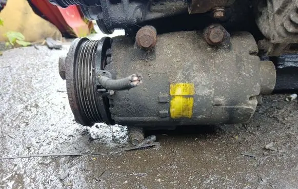 Ford Mondeo MK IV Air conditioning (A/C) compressor (pump)