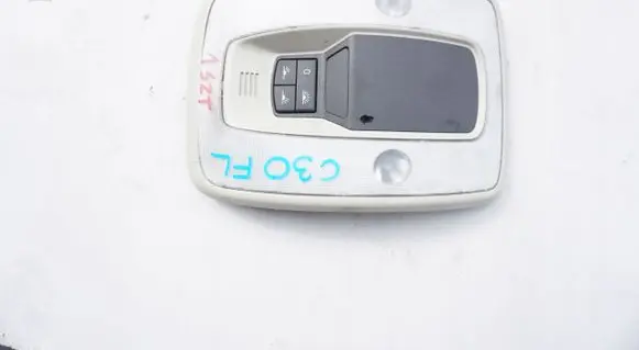 Volvo C30 Front seat light LAMPKAOWIETLENIA
