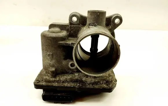 Toyota Auris E180 Throttle valve 261000N030