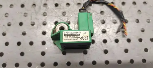 Citroen C4 I Picasso Airbag deployment crash/impact sensor 9654903480 07016BV205655 606310300