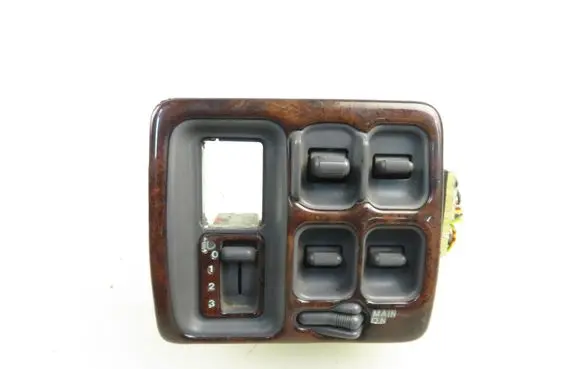 Honda CR-V Electric window control switch M17432