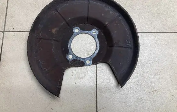 Volvo XC60 Rear brake disc plate dust cover 
