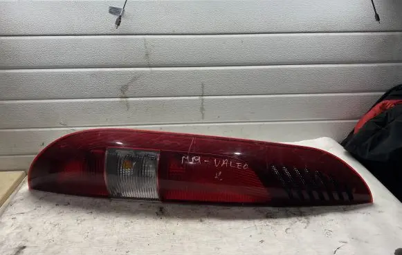 Mercedes-Benz Vaneo W414 Rear/tail lights A4143200064