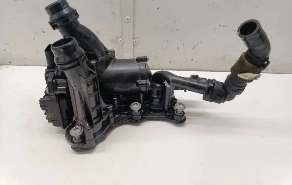 Audi A6 S6 C8 4K Thermostat/thermostat housing 05L121111J
