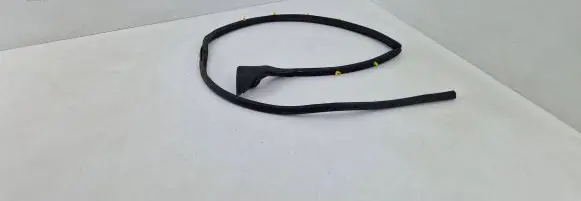 Citroen DS7 Crossback Rubber seal front door (on door) 9815699280